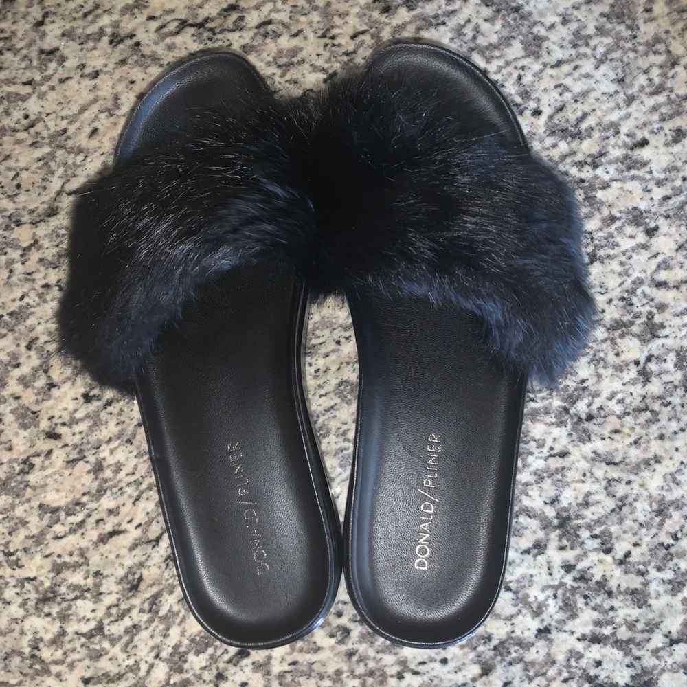 Donald J. Pliner Furry Platform Slides